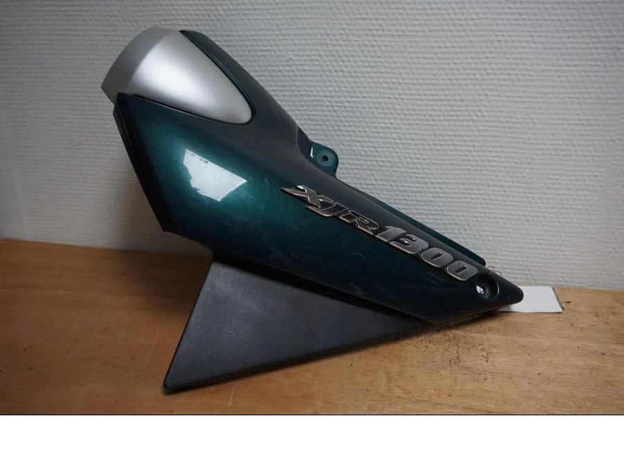 Boční panel Yamaha
