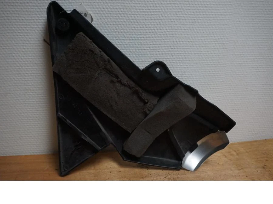Boční panel Yamaha