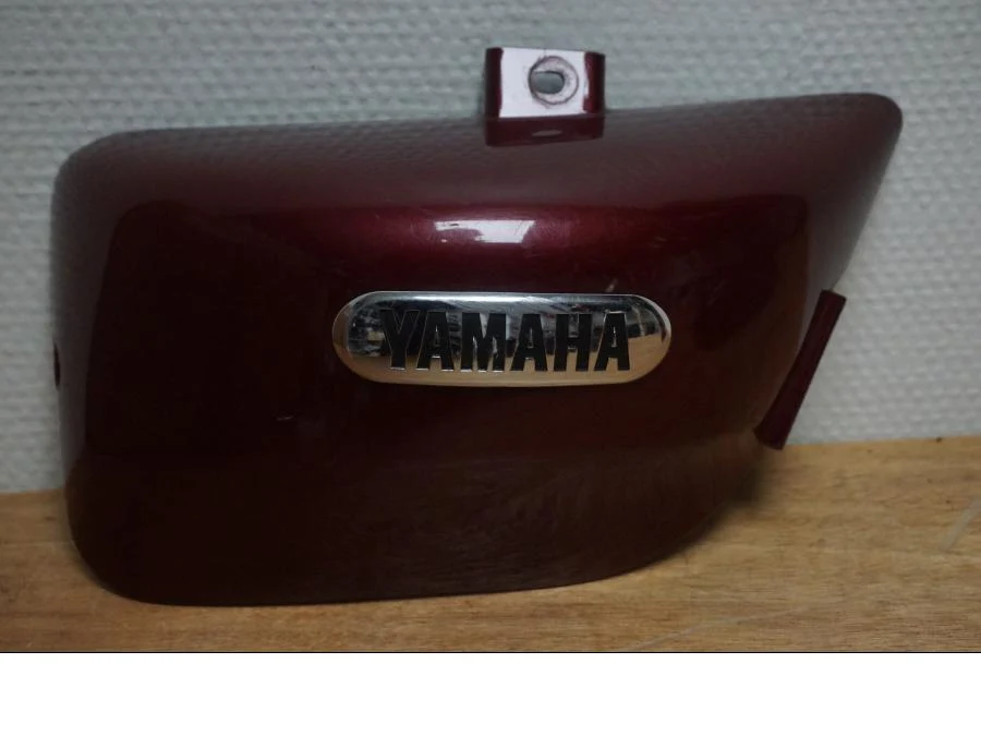 Boční panel Yamaha