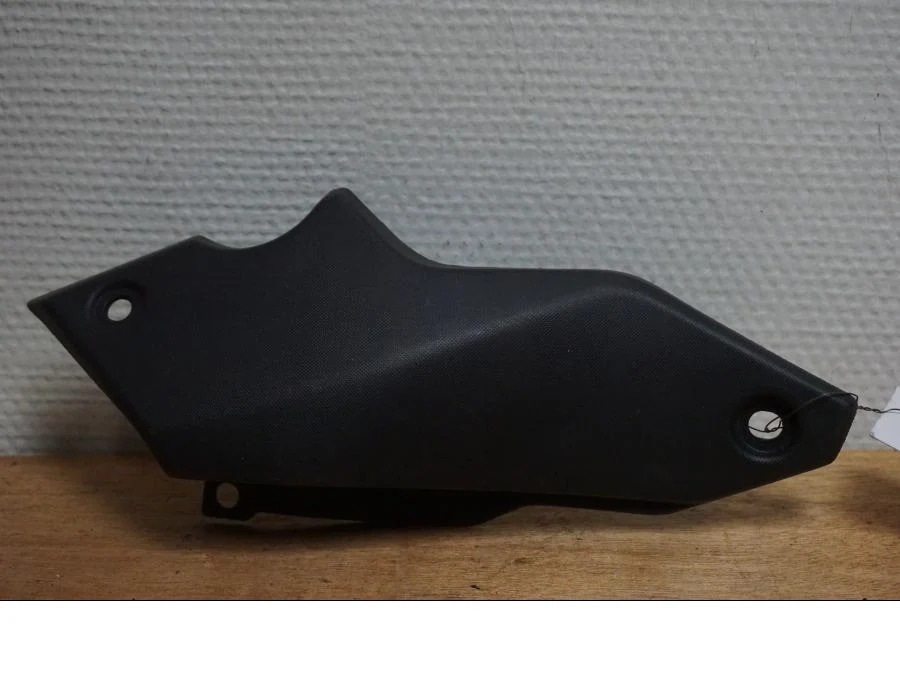boční panel Yamaha