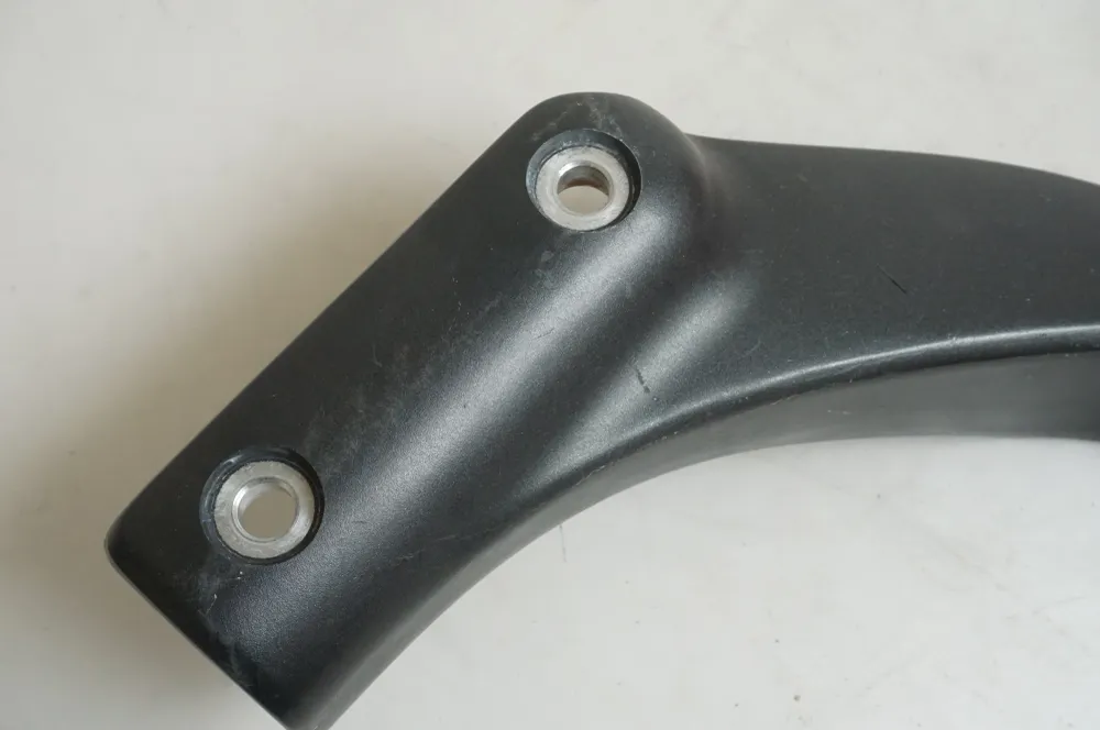 držák zadního blatníku Yamaha