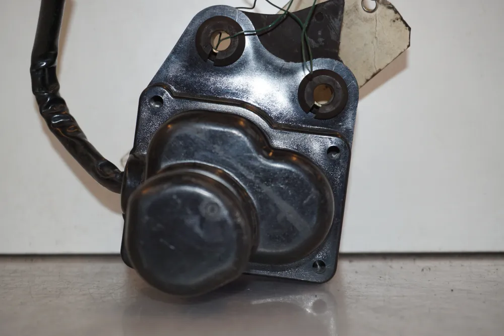 Motor klapky výfuku Yamaha