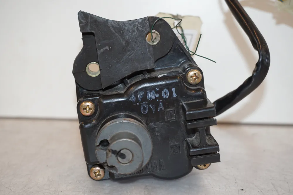 Motor klapky výfuku Yamaha