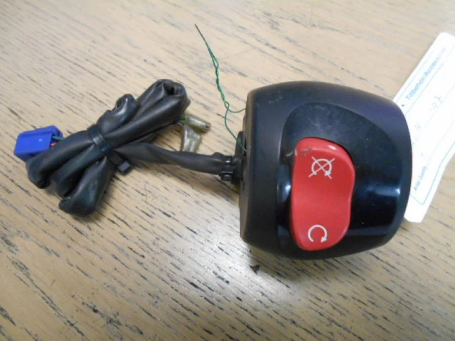 Ovládací prvky řídítek Yamaha