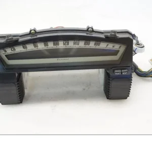 Přístrojový panel Yamaha