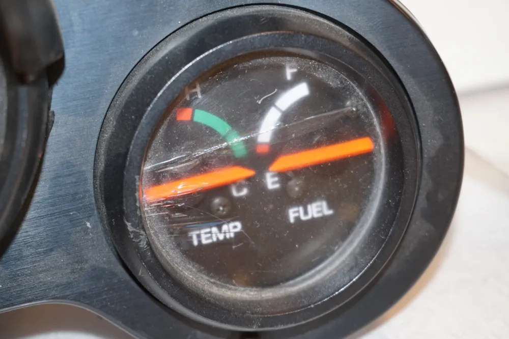 Přístrojový panel Yamaha