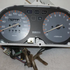 Přístrojový panel Yamaha