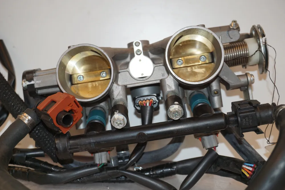 těleso škrticí klapky Yamaha