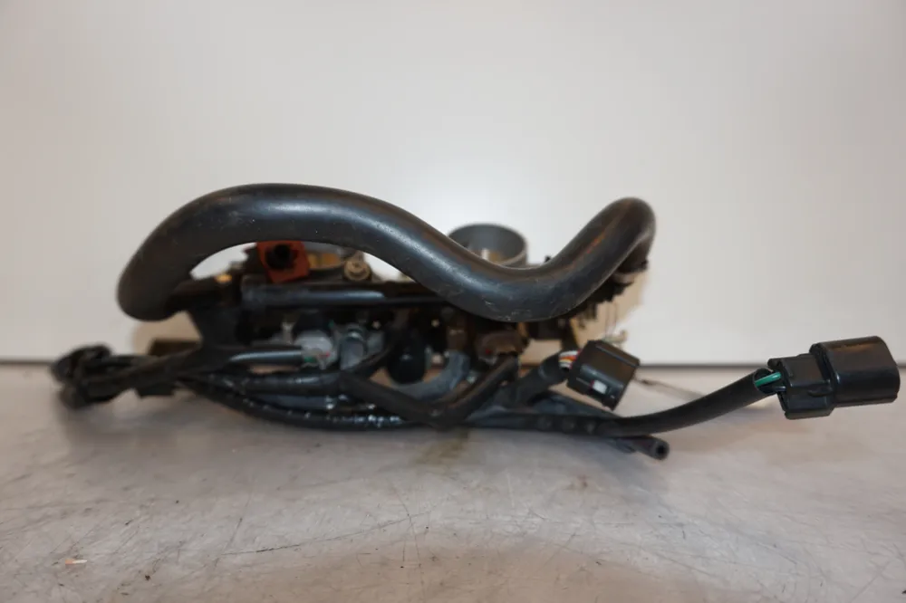 těleso škrticí klapky Yamaha