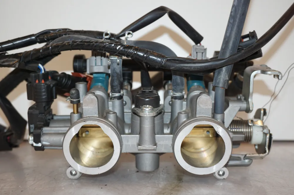 těleso škrticí klapky Yamaha