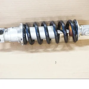 Tlumič pérování Yamaha