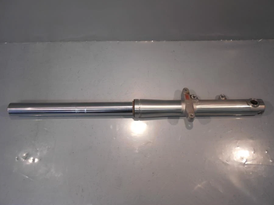 vidlicová noha Yamaha